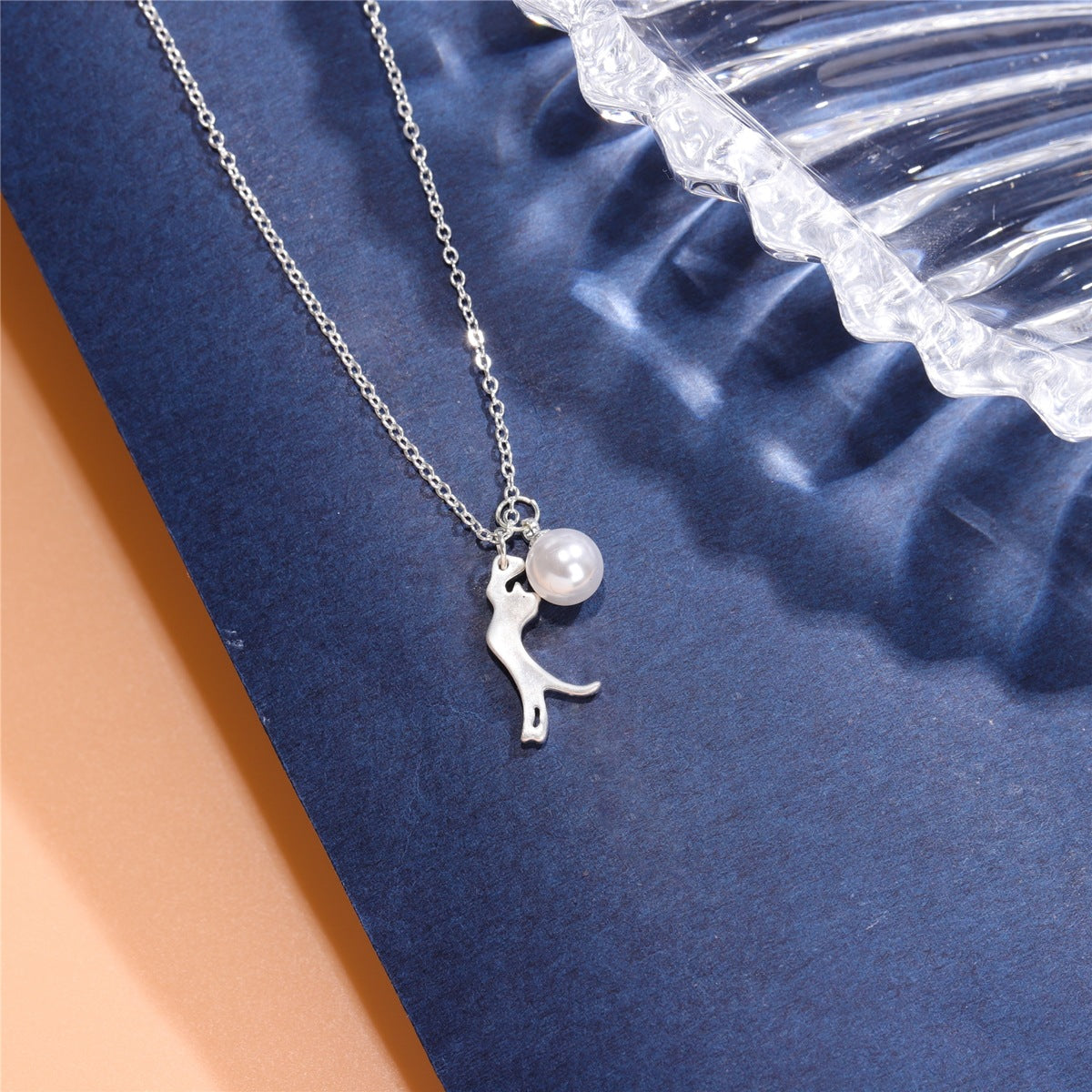 Cat Pearl Pendant Necklace