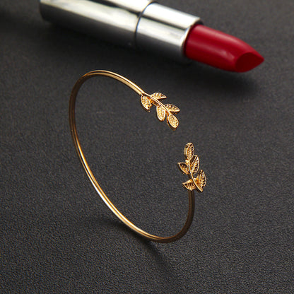 4 Sets of Women Bracelets