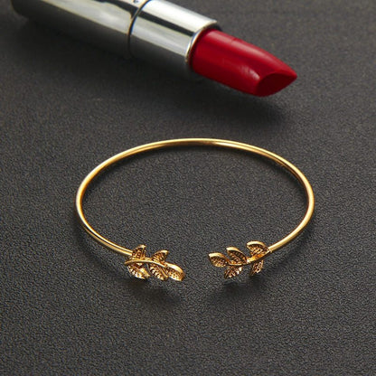 4 Sets of Women Bracelets